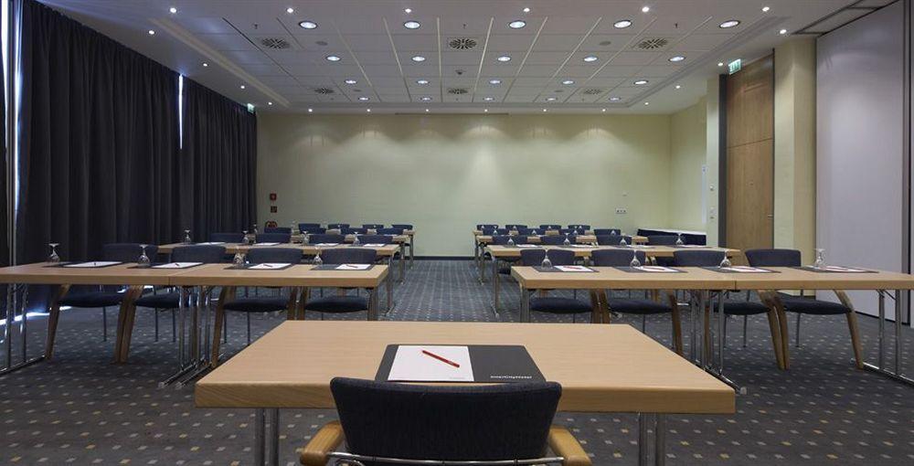 Tribe Duesseldorf Hotel Business photo
